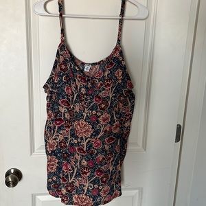 Sonoma Plus size top. Size 3x. Floral pattern.